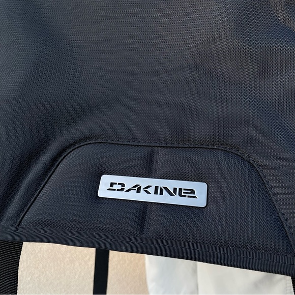 DAKINE 🚴 Black Messenger/Laptop On-the-Go Bag (Large) - Picture 2 of 11
